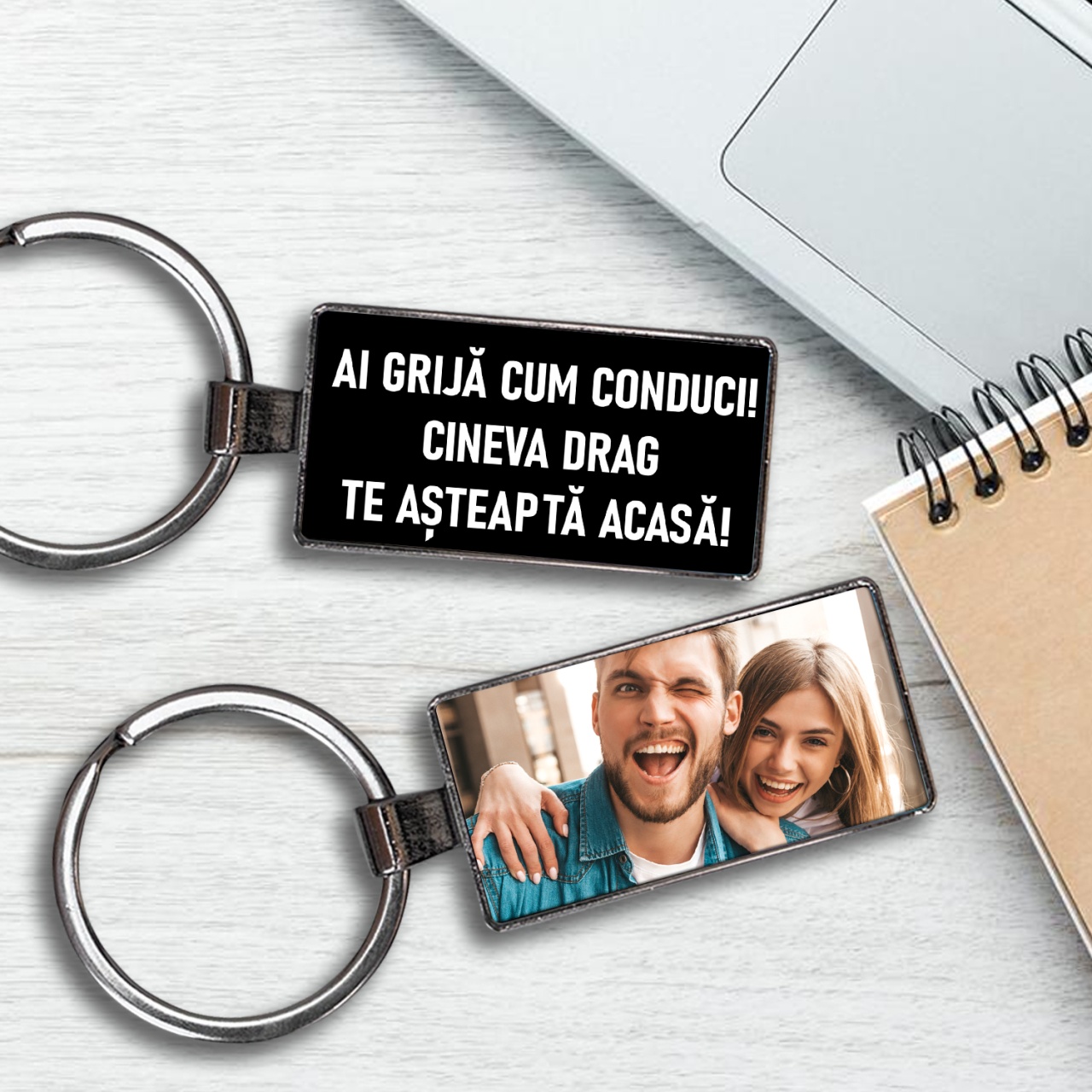 Breloc personalizat cu o fotografie si text