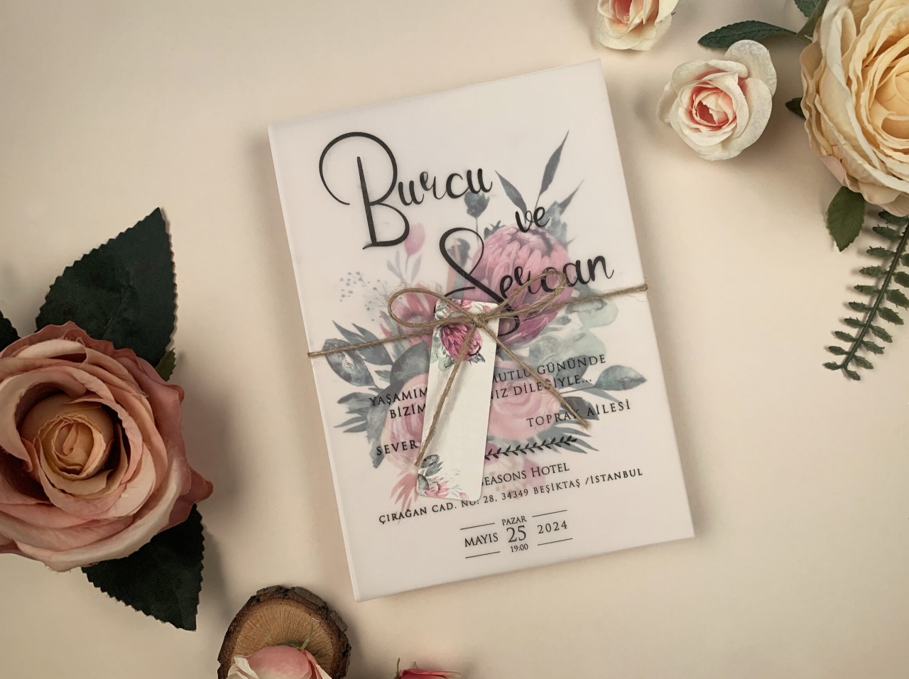 Invitatie de nunta romantica cu design floral si coperta transparenta – 85842