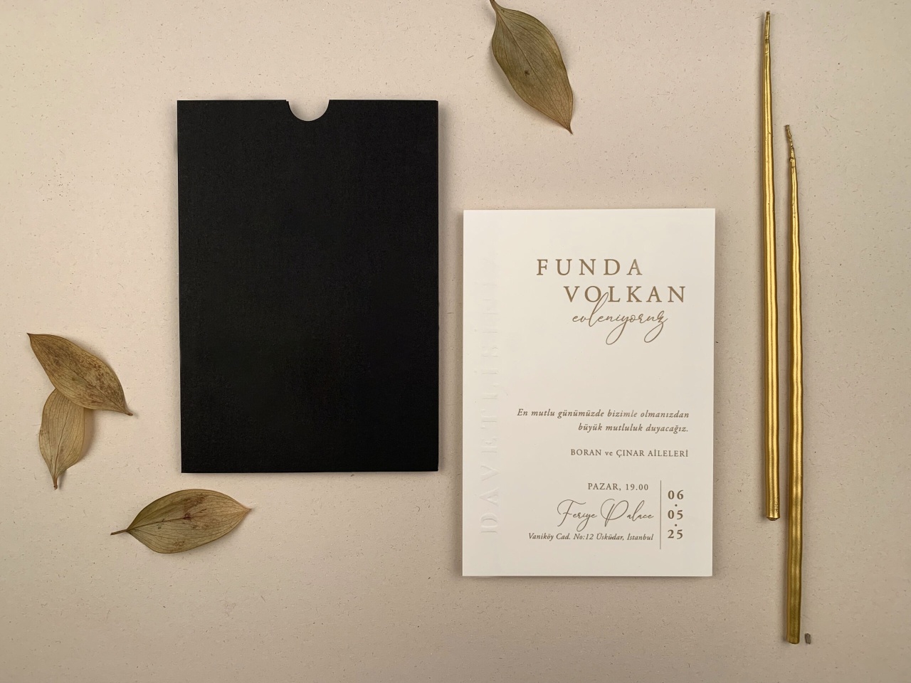Invitatie de nunta minimalista alb-negru cu design vertical – 12264