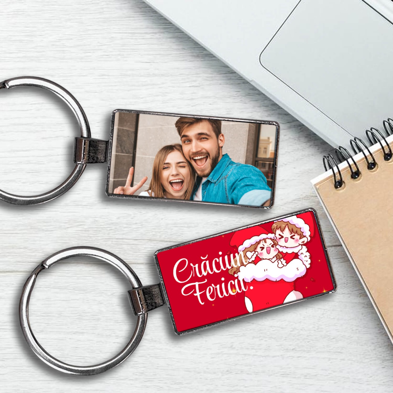 Breloc personalizat cu fotografie si text cu motive de Craciun