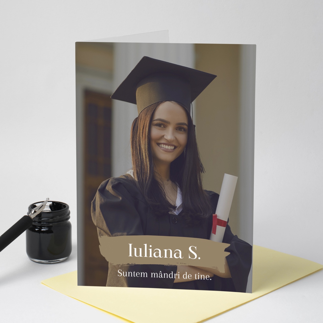 Felicitare personalizata cu fotografie si mesaj pentru absolvire