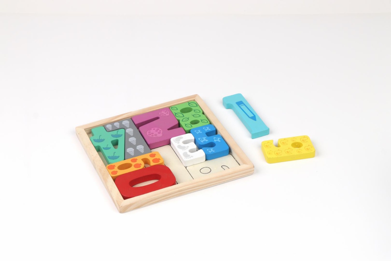 PUZZLE DIN LEMN CU NUMERE, 12 PIESE