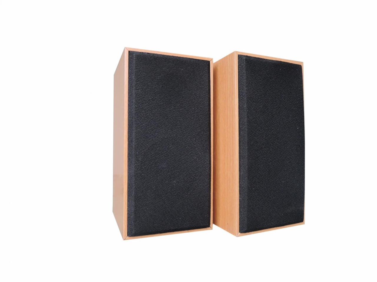 Boxa Serioux, 2.0 SoundBoost 2000C, 6W, frecvența raspuns: 100Hz- 18KHZ,raport semnal/zgomot: 70 dB, conexiune: jack 3,5 mm, alimentare: USB 5V1A,