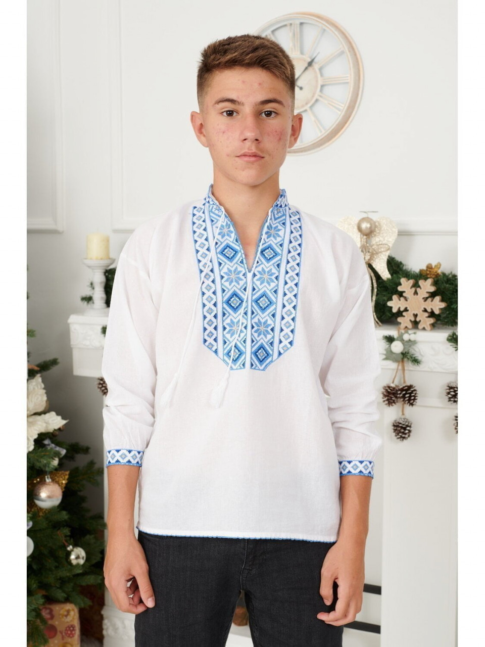 Bluza Traditionala pentru Baieti din Bumbac Alb Cu Broderie Albastra