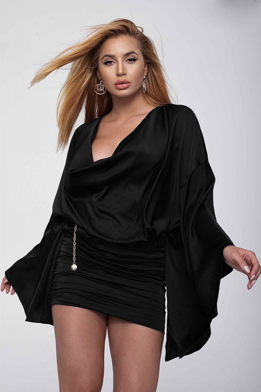 Rochie mini neagra cu drapaje si top vaporos