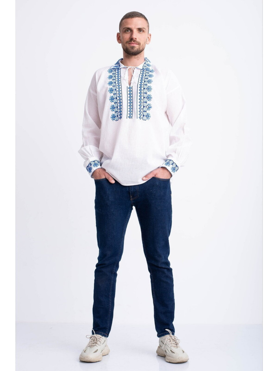 Bluza traditionala din bumbac alb cu broderie albastra in forma de romb, pentru barbat