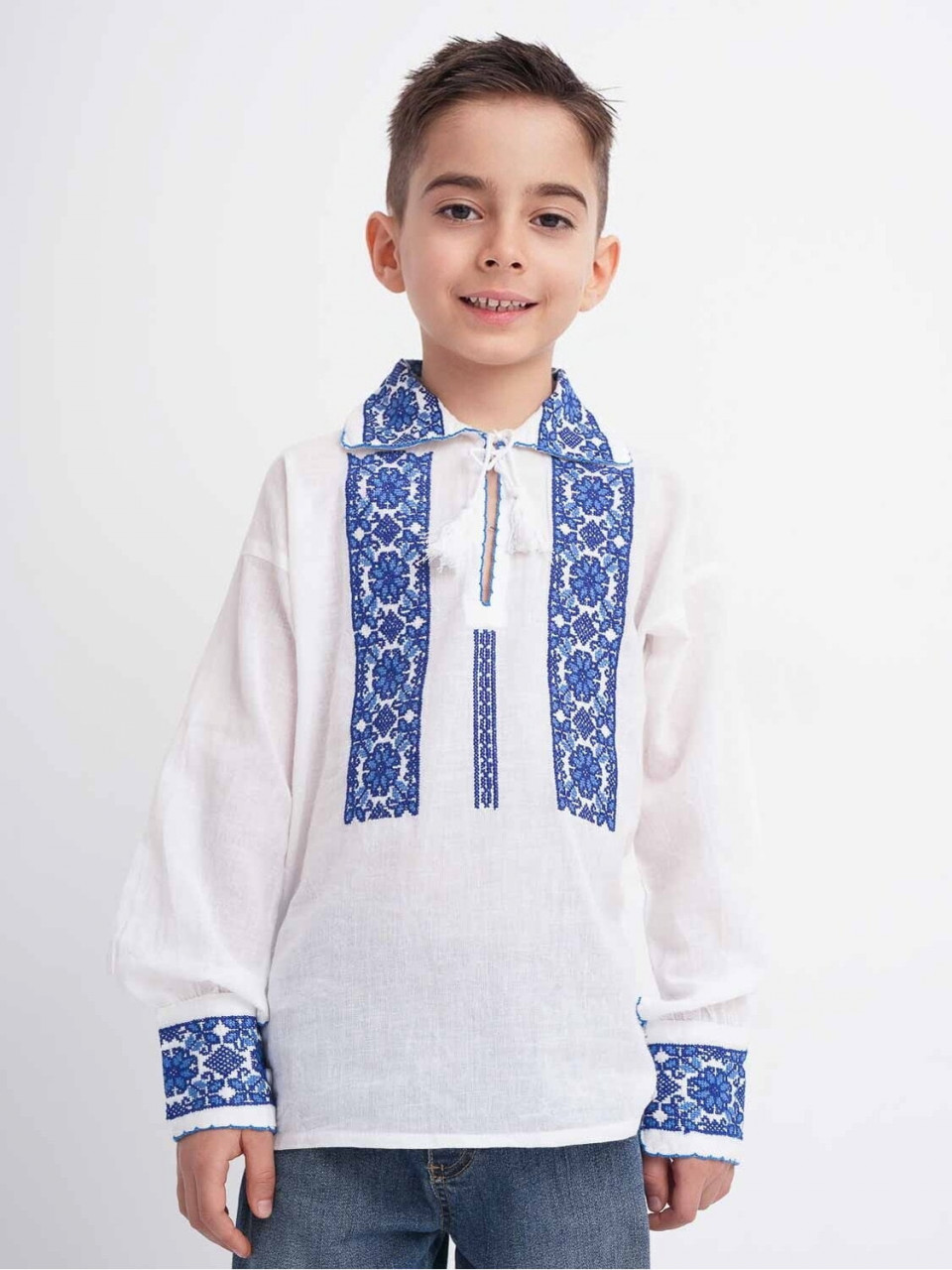Bluza Traditionala pentru Baieti din Bumbac Alb cu Broderie Florala Albastra