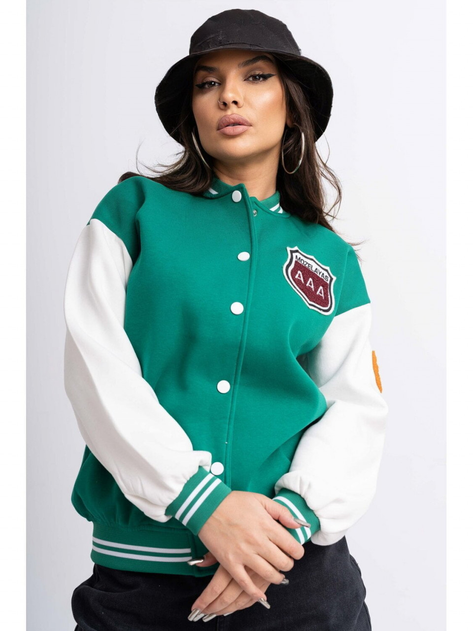 Jacheta Dama din Bumbac Vatuit Verde cu Maneci Albe Model Baseball