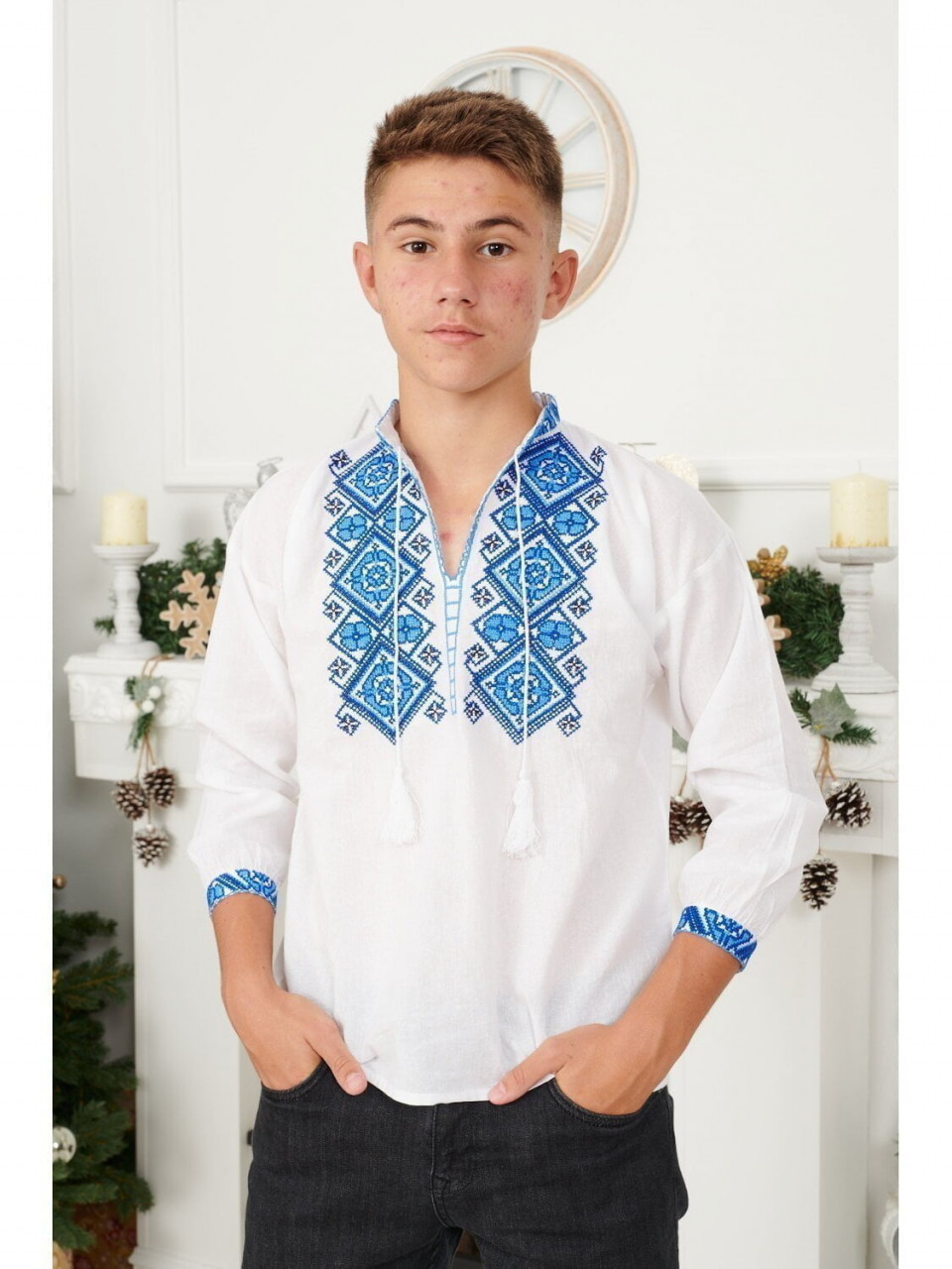 Bluza traditionala din Bumbac Alb cu Broderie Albastra pentru Baieti