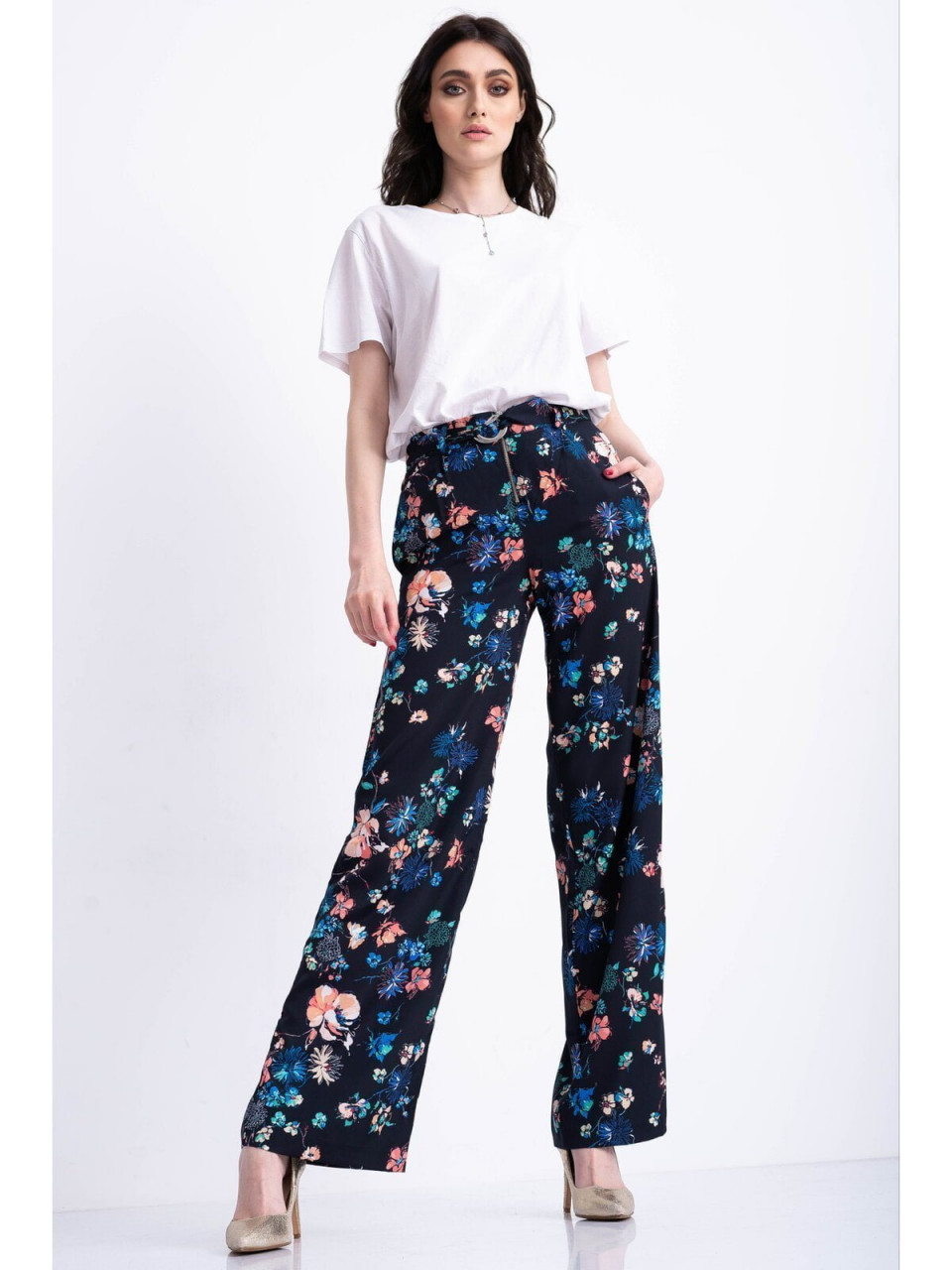 Pantaloni Satin evazati cu model floral si Curea Satin Cadou