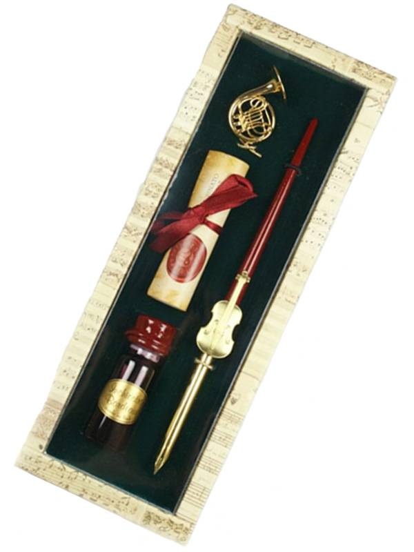 Set caligrafie Toc din lemn decorat cu o mica vioara din alama, calimara cu tus colorat si o macheta a unui instrument muzical Rubinato MU/334