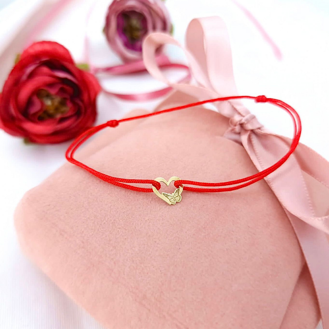 Bratara Heart Collection cu snur si inimioara cu fluturas din Aur 14k