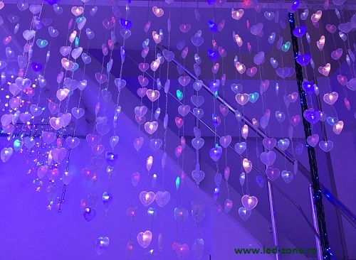 Instalatie LED Perdea Inimioare 2x1.5m Diverse Culori