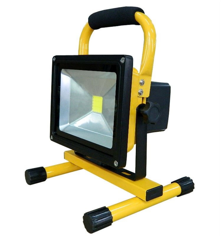Proiector LED 20W Acumulator si Suport