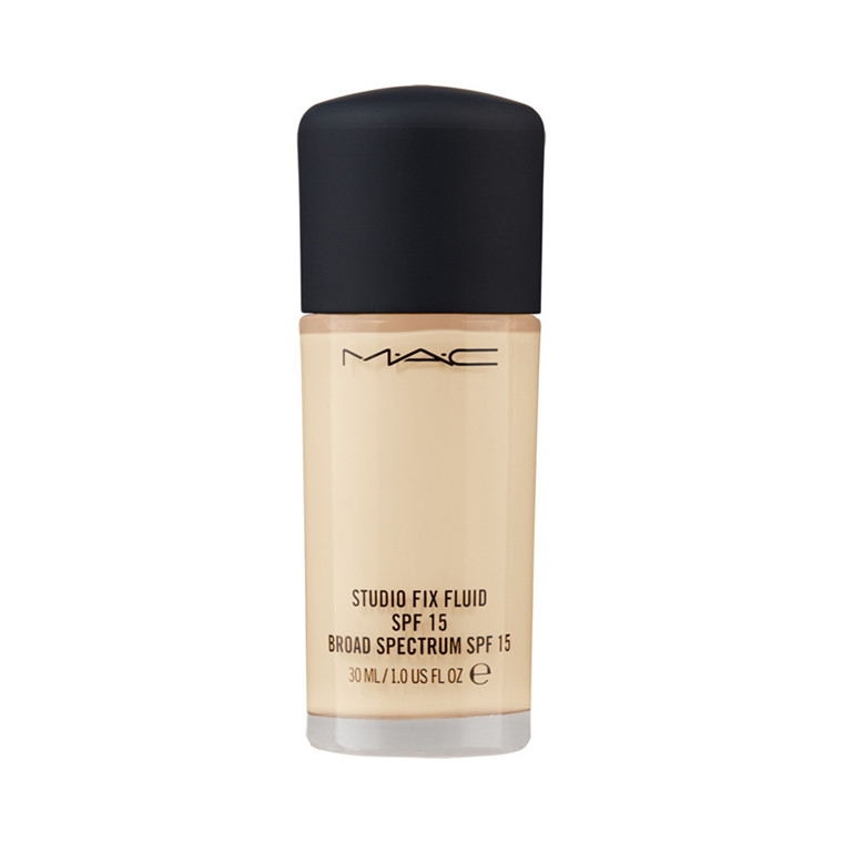 Fond de ten cu acoperire mac studio fix fluid spf15 nuanta nc15