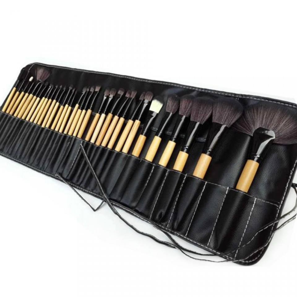 Set 32 pensule machiaj Fraulein38 Natural Wood + Borseta depozitare Set 32 pensule machiaj Fraulein38 Natural Wood + Borseta depozitare