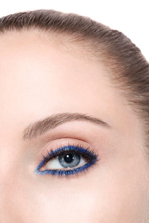 Creion de ochi dermatograf Chanel Le stylo Waterproof, Nuanta 30 Marine Creion de ochi dermatograf Chanel Le stylo Waterproof, Nuanta 30 Marine