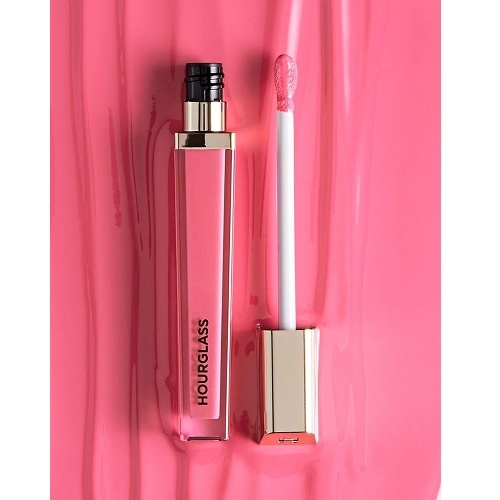 Luciu de buze pentru volum, Hourglass, Unreal, High Shine Volumizing, Fever Magenta, 5.6 g Luciu de buze pentru volum, Hourglass, Unreal, High Shine Volumizing, Fever Magenta, 5.6 g