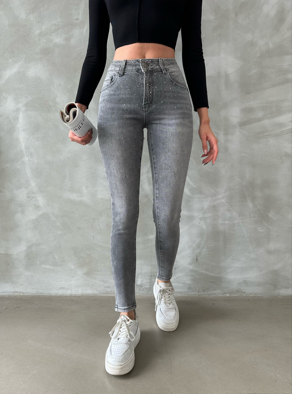 Blugi skinny cu strasuri