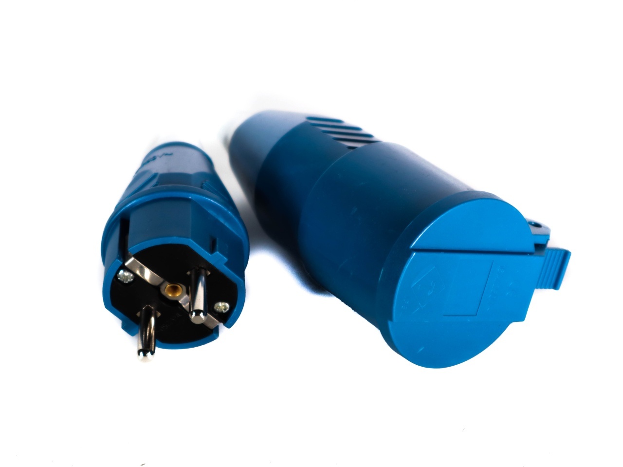 Set electric stecher si cupla BERVAS B4356, albastru, 250 V 16 A, protectie IP54, conectoare pentru cablu si conexiuni electrice in spatii protejate