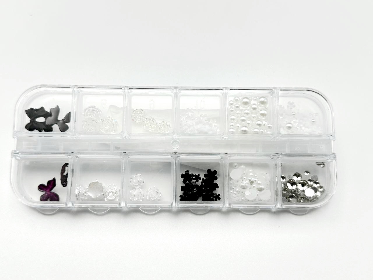 Figurine de manichiură 3D, set (mix figurine albe și negre)