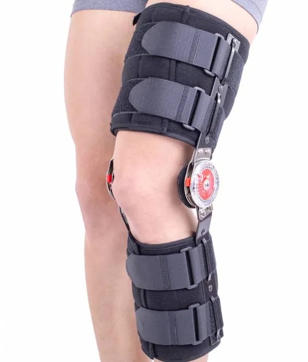 Orteza de genunchi mobila cu articulatii reglabile GENU REHA COOL ROM, SRT326, Triamed